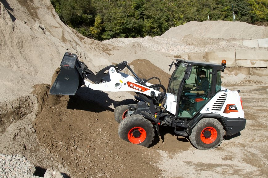 First Bobcat L85 Compact Wheel Loader Sold in Italy